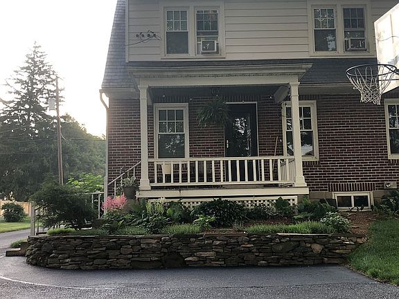 3rd image of 28 Greenfield Rd