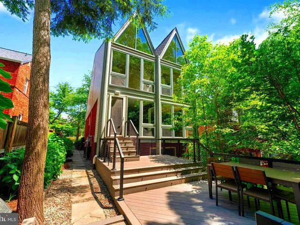 5320 29th St NW, Washington, DC 20015