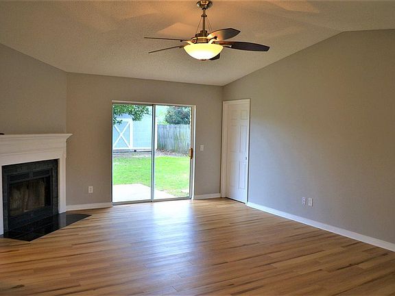 5th image of 11102 Little Creek Ln