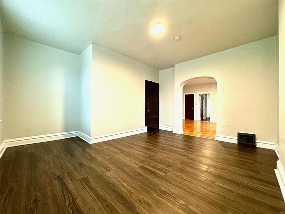 4th image of 5416 Alaska Ave