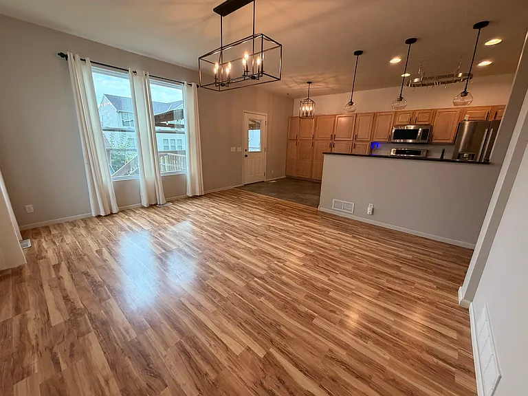 908 Mineral Dr — Photo 9