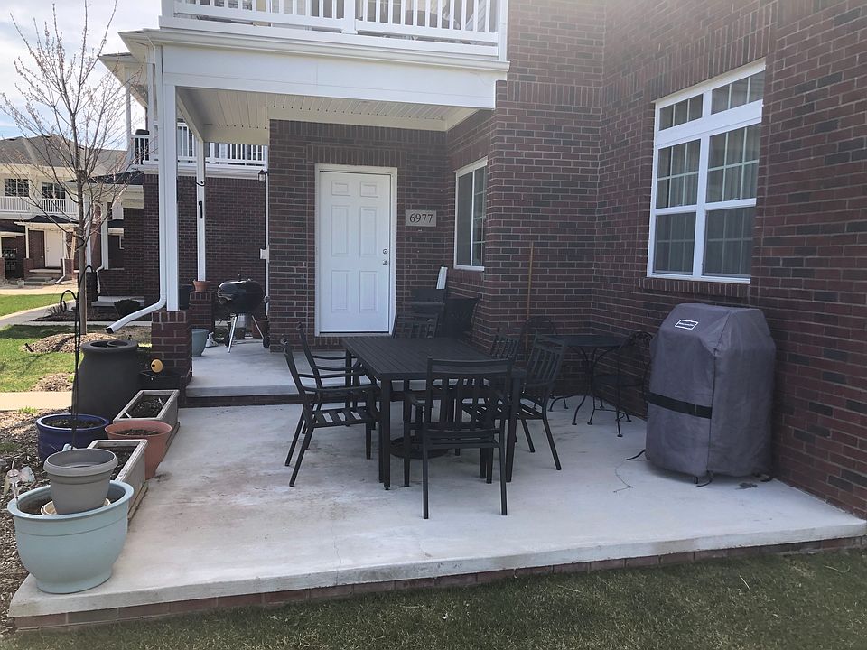 Large covered porch & Patio