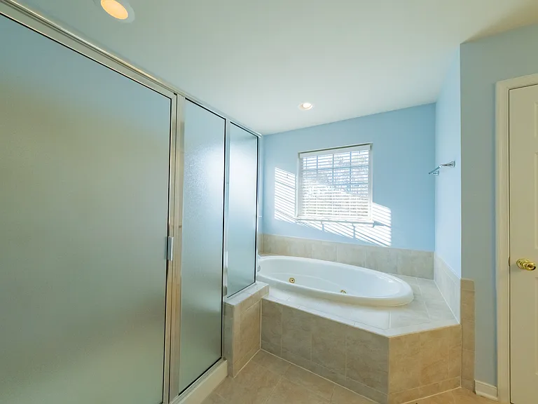4000 Alder Grove Ln — Photo 37