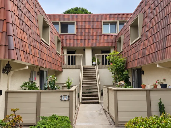 15 Cresta Verde Dr, Rolling Hills, CA 90274