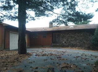 71 Haytown Rd, Lebanon, NJ 08833