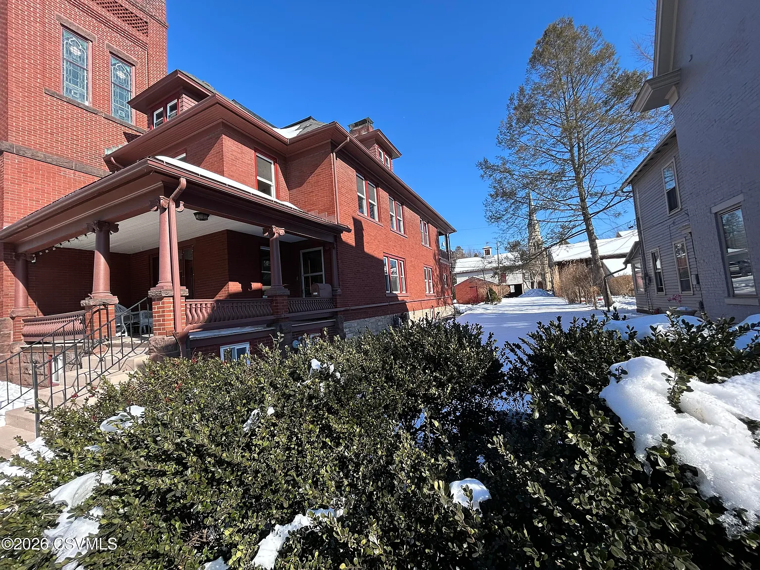 4 bed, 3478 sqft, $2,200 — Photo 3