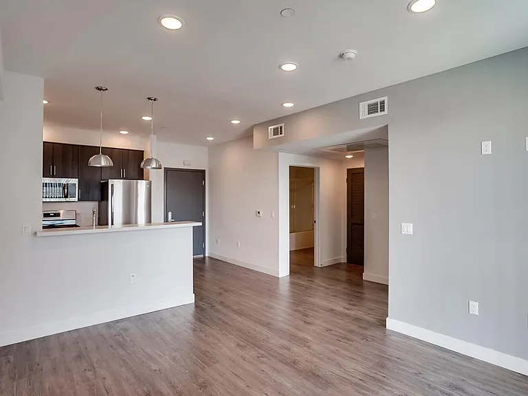 6015 Woodman Ave #201 — Photo 9