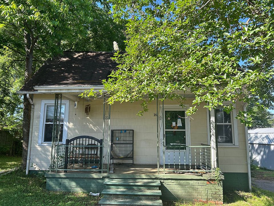 1st image of 16 Walnut St