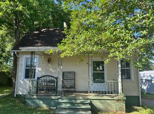 16 Walnut St, Startex, SC 29377