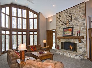 9541 Weathervane Dr, Chagrin Falls, OH 44023