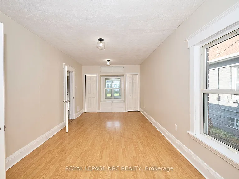 4592 6th Ave — Photo 18