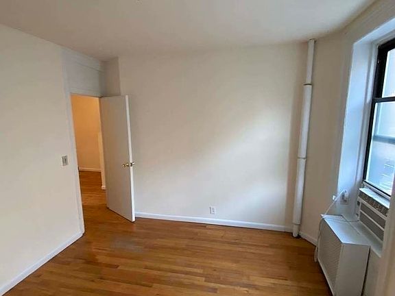 3rd image of 406 E 9th St #2C