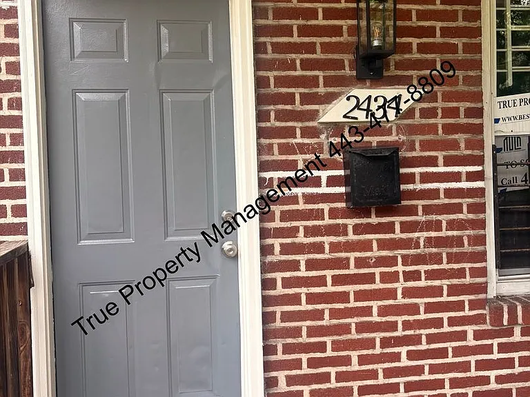 2434 Druid Park Dr — Photo 2