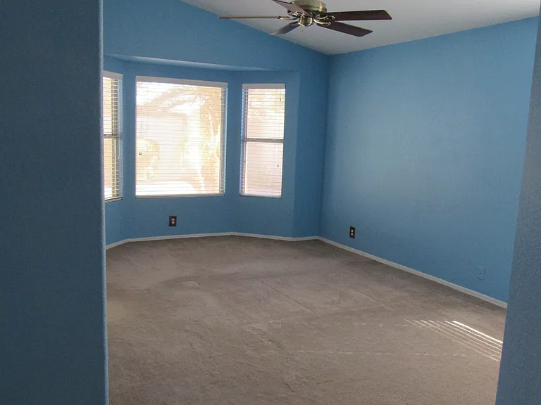853 E Constitution Dr — Photo 13
