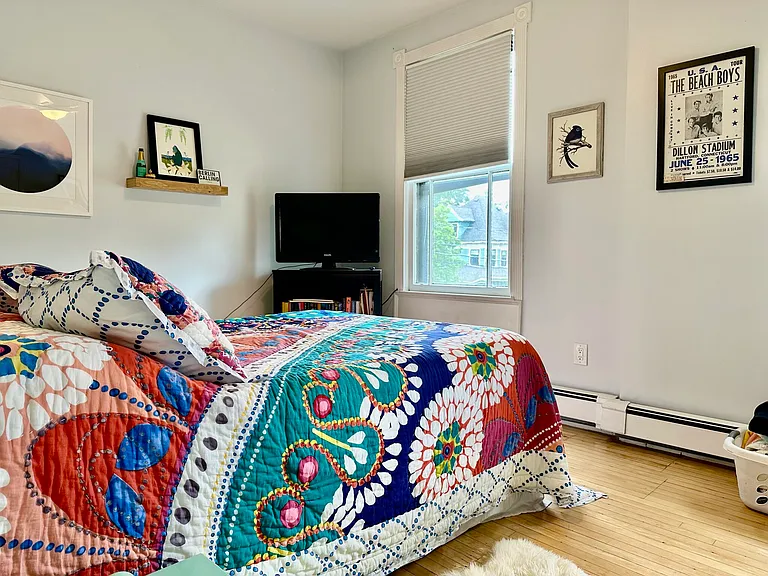 49 Grove St #4 — Photo 4