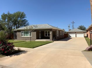 303 N 3rd St, Stratford, TX 79084