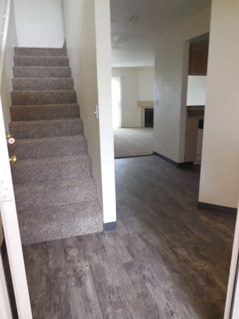 1072 Burton Drive — Photo 3