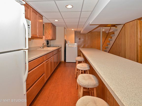 4th image of 9601 S Robertson Ave