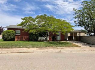 806 N 15th St, Artesia, NM 88210