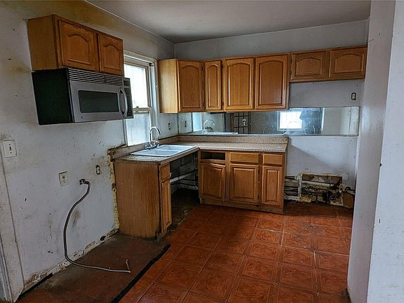 5th image of 13436 158th St