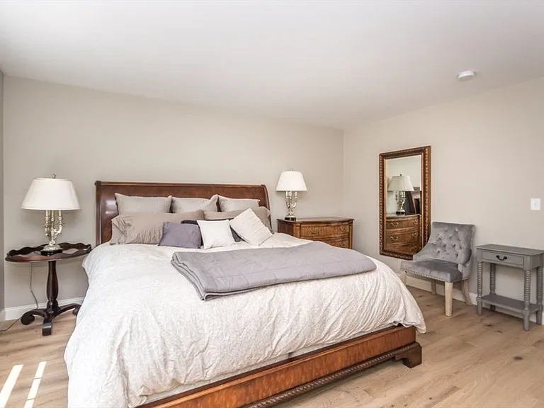 7 Floral Ave #7 — Photo 9