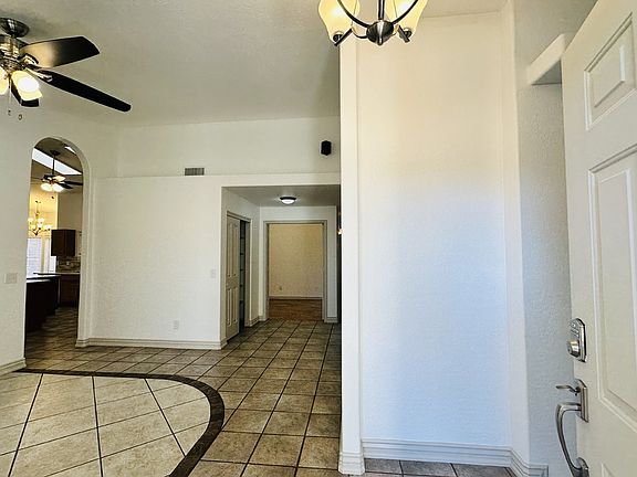 5th image of 2110 E Enrose Cir