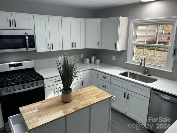 2649 Birchwood Dr, Gastonia, NC 28052