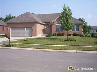 2438 Sydneys Bend Dr, Miamisburg, OH 45342