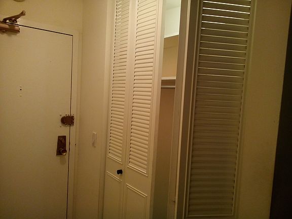 5th image of 3825 N Pine Grove Ave APT 514