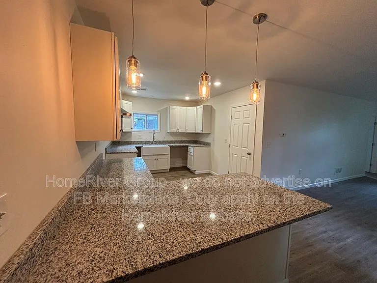 882 Maple Dr — Photo 10