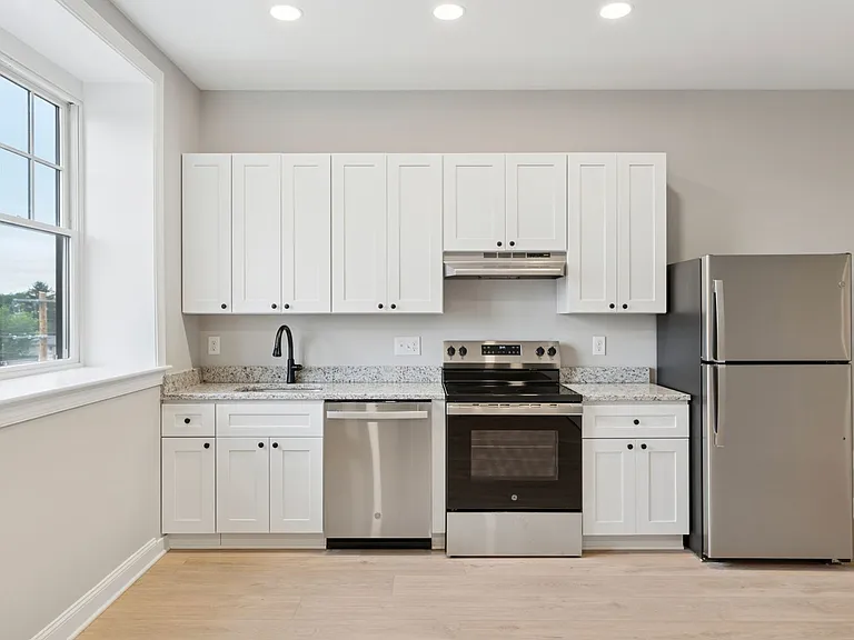 119 Main St — Photo 12