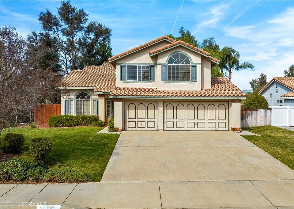 1st image of 39899 Ranchwood Dr