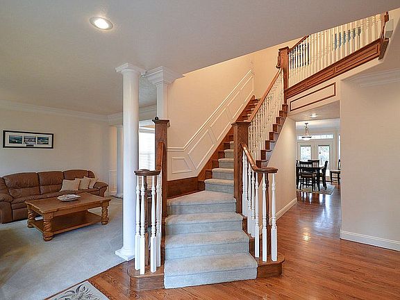 4th image of 127 Haven Ln