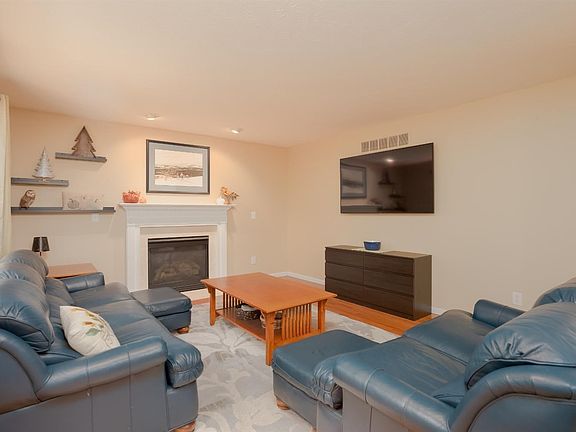4th image of 1777 Liberty Woods Dr