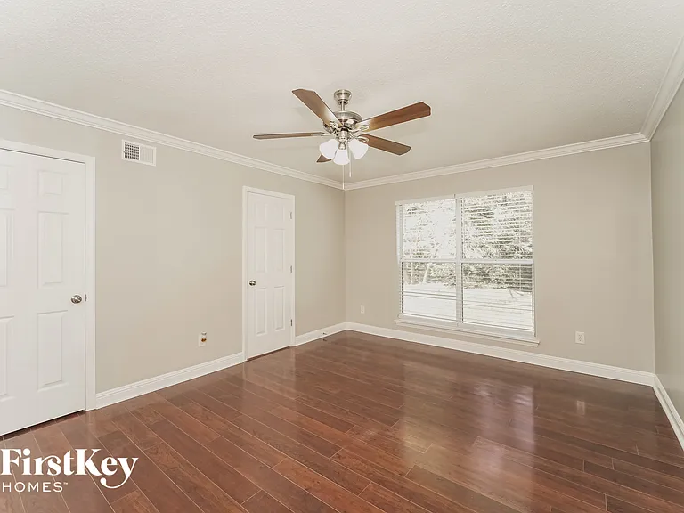 9319 Lake Spring Ave — Photo 8