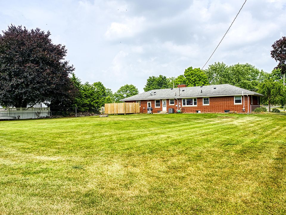 327 N Kalamazoo St, White Pigeon, MI 49099 Zillow