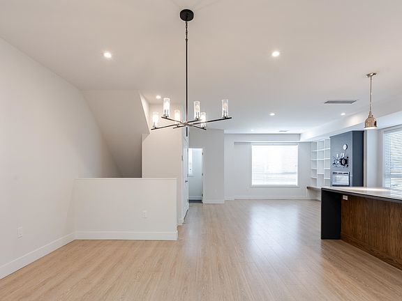 5th image of 1502 McCallum Rd #28
