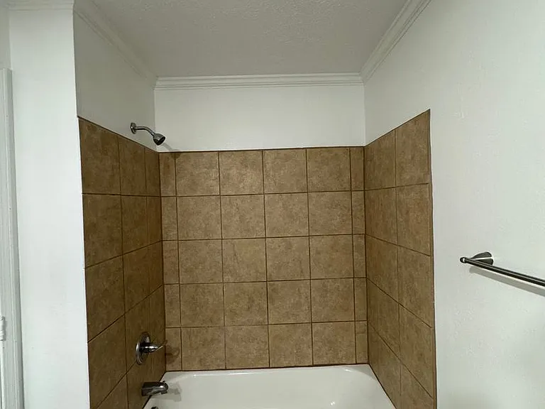 1104 - 1116 Mazatlan Cir. — Photo 5