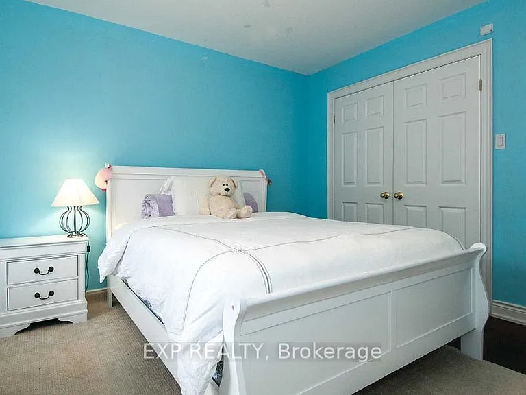 220 Viewmount Ave — Photo 27