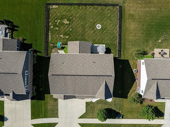 5th image of 5547 W Port Dr