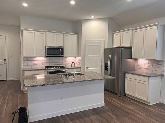 4th image of 1593 Sunrise Gables Dr