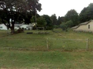 1750 Cole Dr, Erie, PA 16505