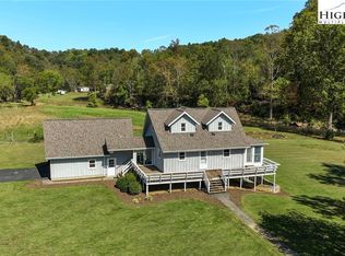 410 River Dr, Warrensville, NC 28693