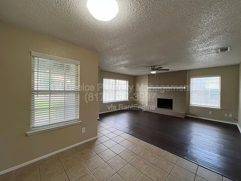 7041 Crosstimbers Ln — Photo 27