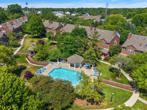 1538 Maryland Club Dr, Royal Oak, MI 48067