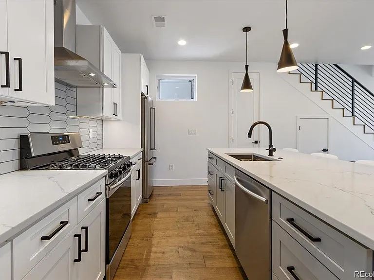2929 Lawrence St #3 — Photo 6