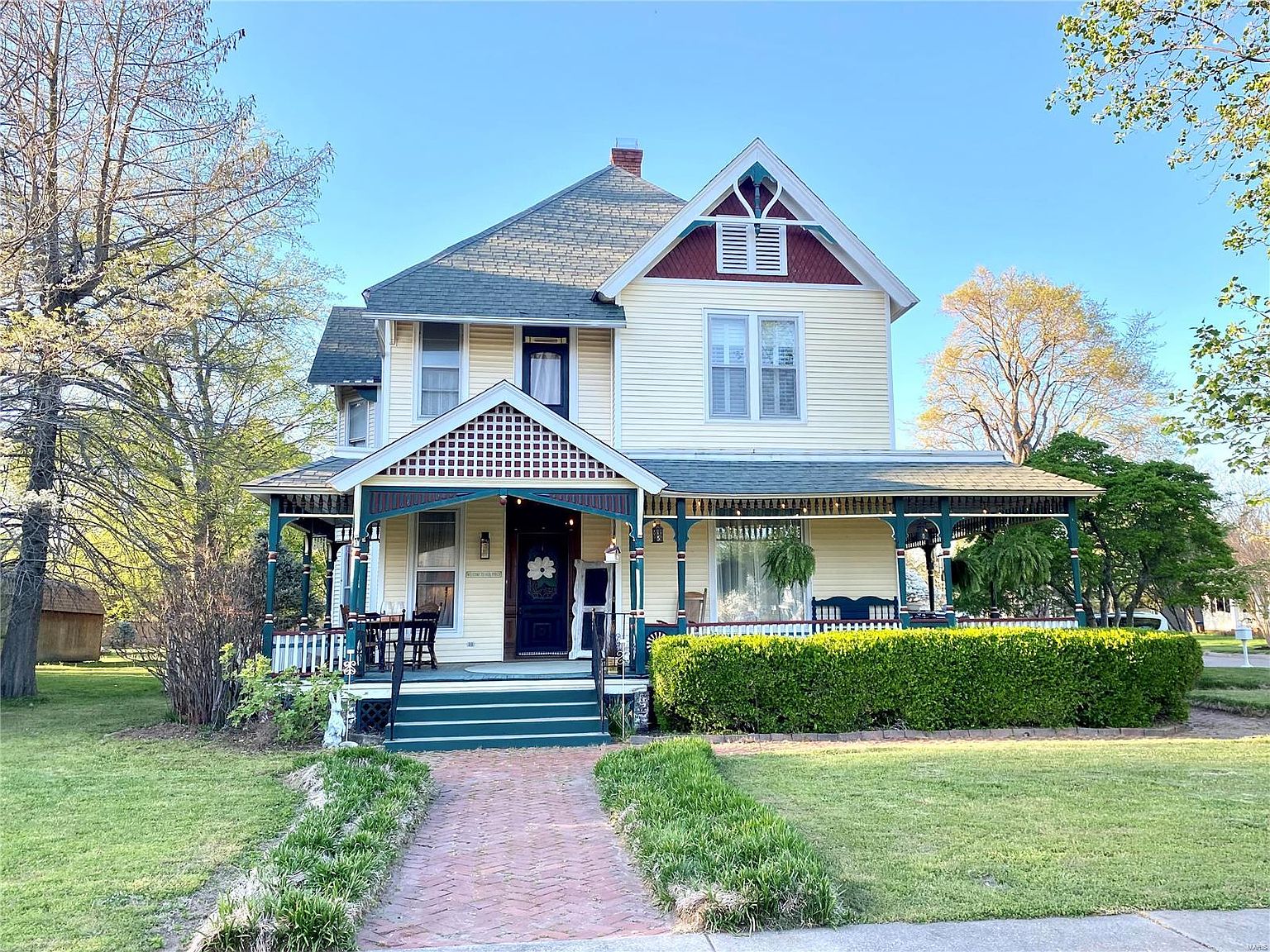 324 E Commercial St, Charleston, MO 63834 Zillow