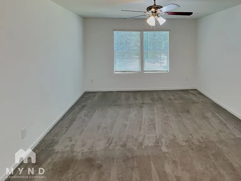 313 Cloverdale Ct — Photo 8