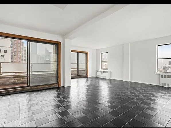 167 East 67th Street image 9 of 33
