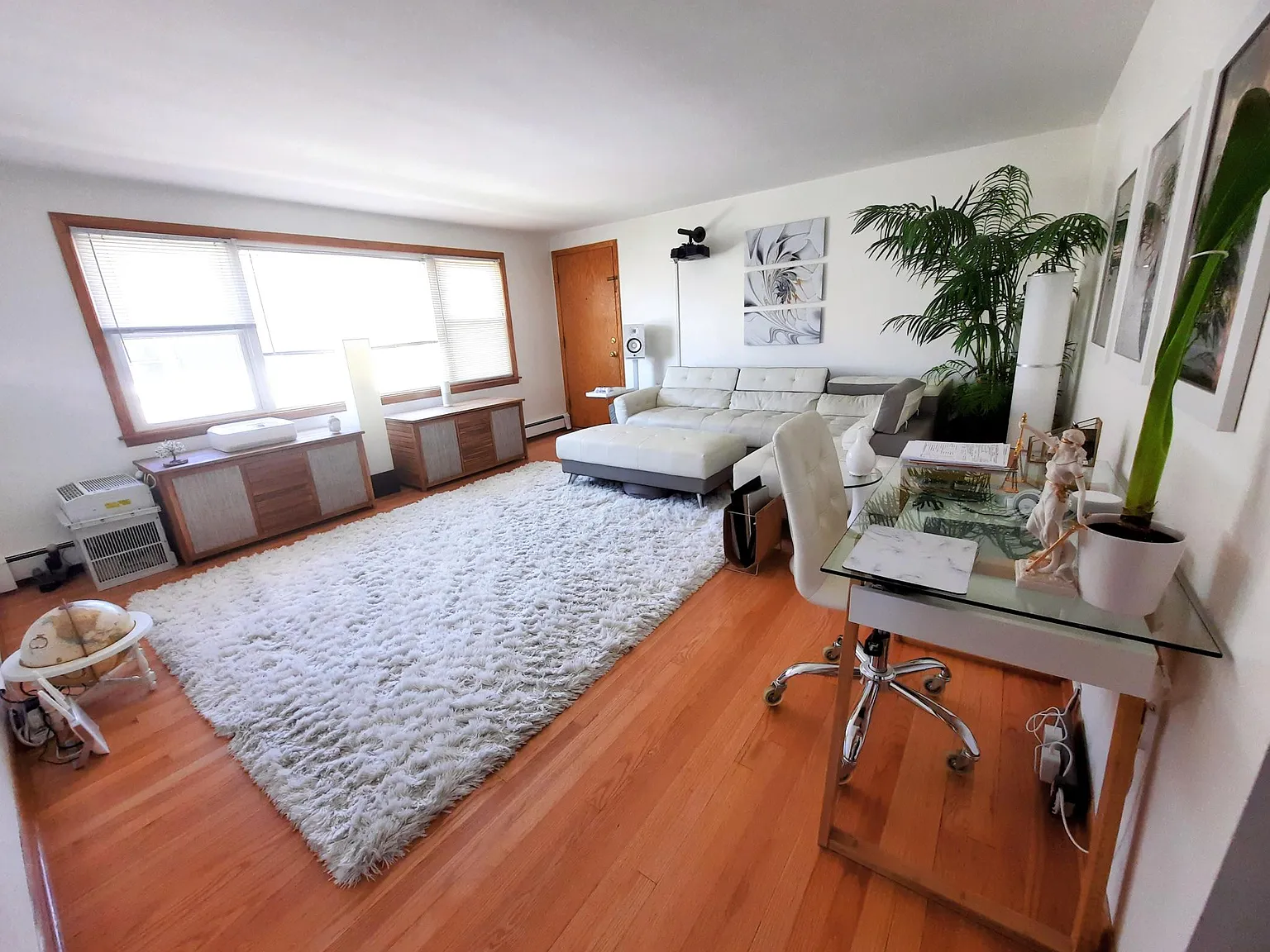5207 N Reserve Avenue — Photo 1